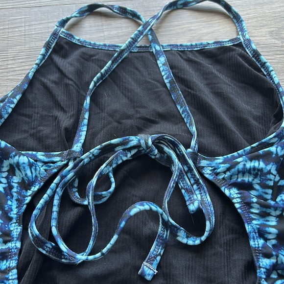 Jolyn “Jackson III” swimsuit, size 28! - Picture 3 of 6